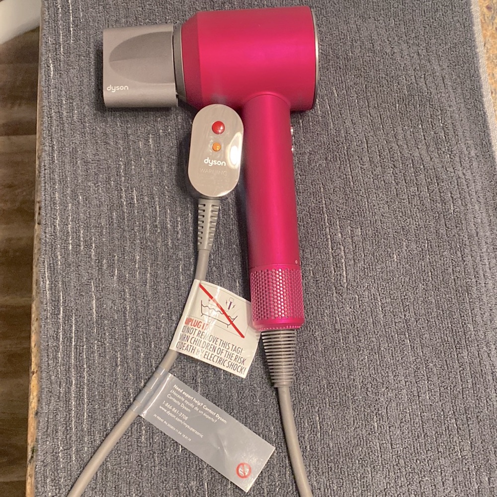 Dyson supersonic hairdryer